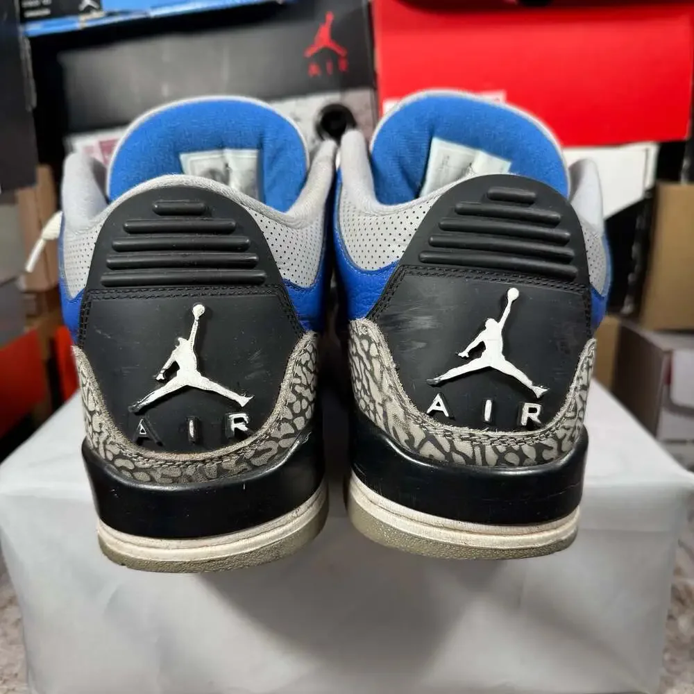 Air Jordan 3 Retro Varsity Royal Cement CT8532-400